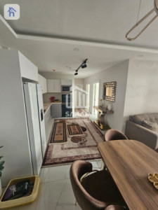 Elegant Apartment in Prime Location image 4
