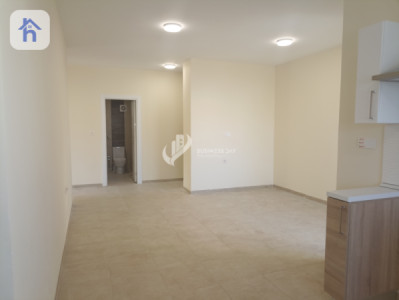 Modern Apartment Image 7