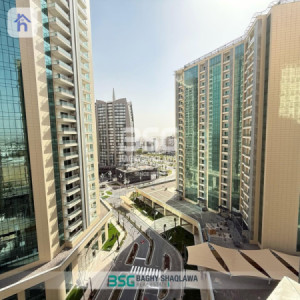 Spacious Apartment in Empire Square image 5