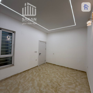 One Floor House image 9
