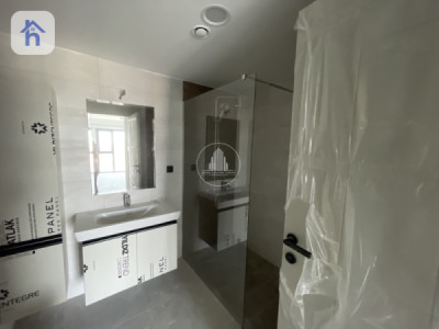 Spacious Apartment in Rami Towers Image 8