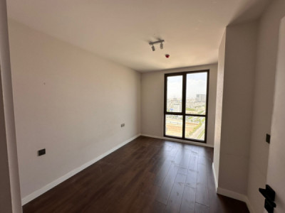 Modern 4 BR Apartment in Prime Location Image 6