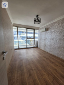 Modern Apartment image 3
