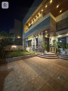 Spacious Family Home, Prime Location Image 3