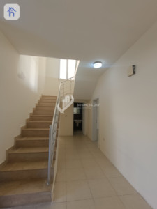 Modern 4-Bedroom House For Sale image 6