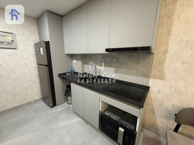 Modern 1-Bedroom Apartment in Prime Location image 3
