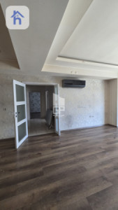 Modern Apartment with 2 Bedrooms Image 3