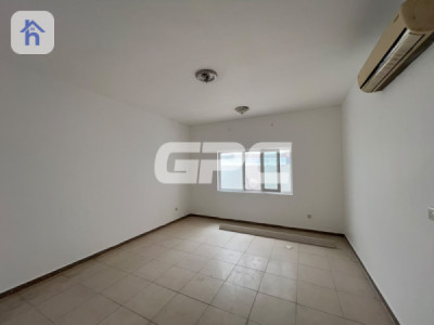 Spacious 4 Bedroom House in Italian Village 2 image 5