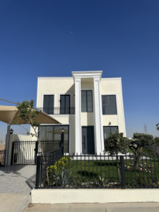 Spacious 4 Bedroom House in Erbil — 1