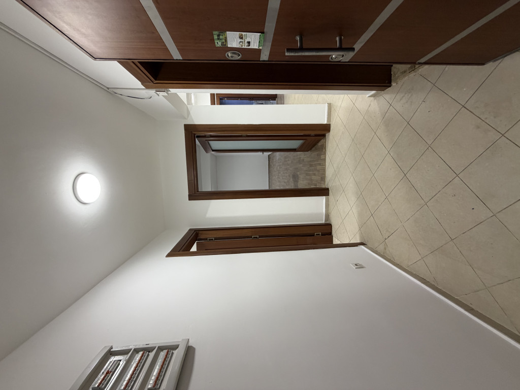 Bright 3 Bedroom Apartment in Empire Royal