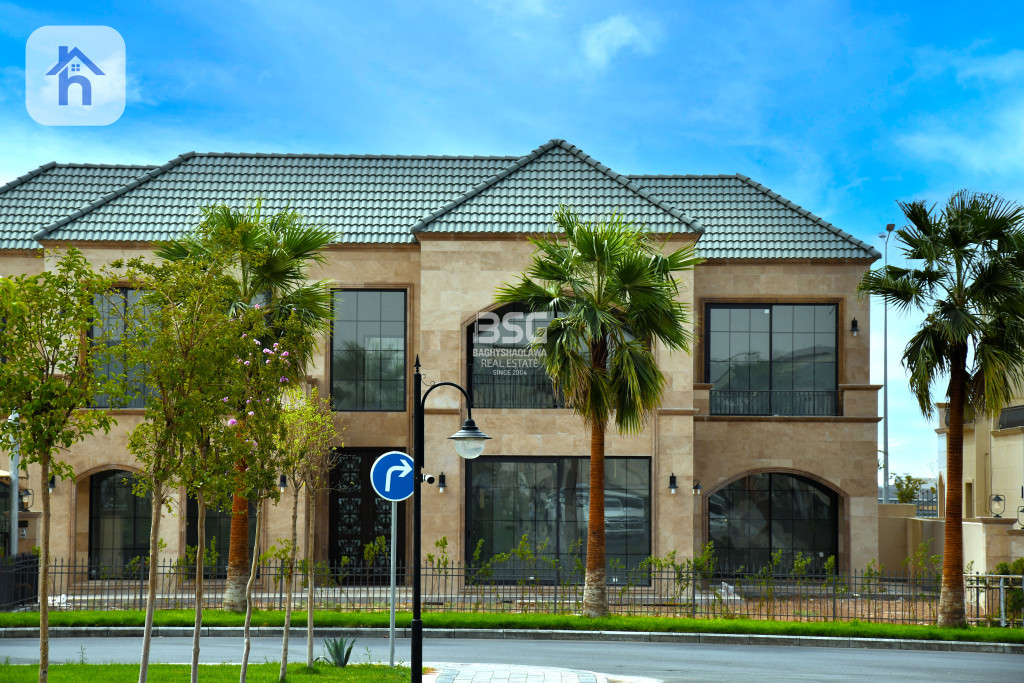 Elegant Four Bedroom House Resim 2