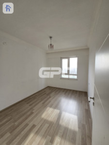 Modern Apartment with 3 Bedrooms Image 5