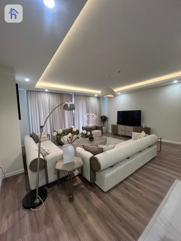 Modern 3-Bedroom Apartment in High-Rise Building