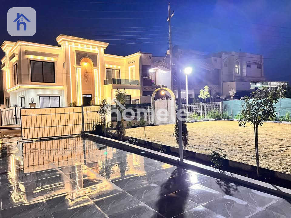 VIP Corner House Opposite Garden