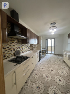 Luxurious Furnished Apartment with Stunning Views Image 4