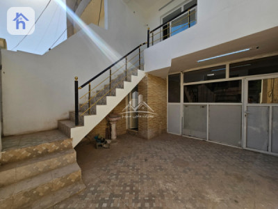 Three Floor House Resim 3