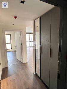 Cozy 1-Bedroom Apartment on High Floor Image 3
