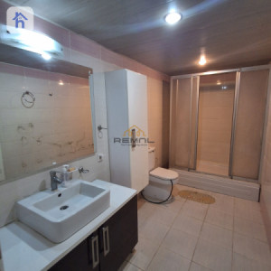 3-Bedroom Apartment image 6