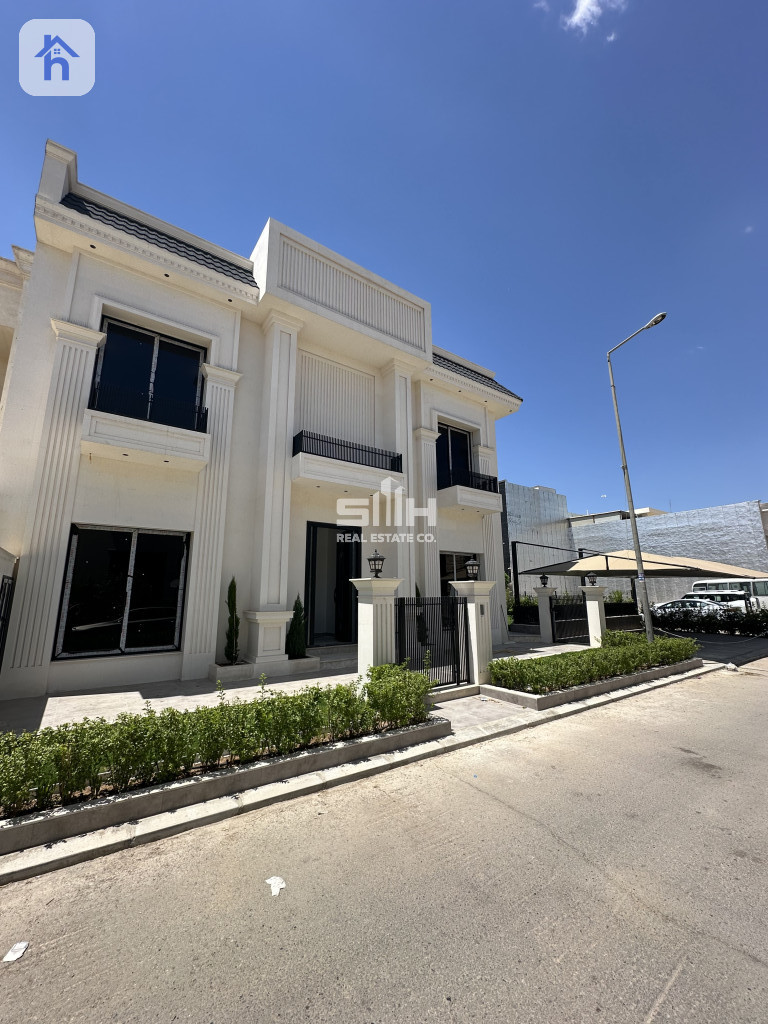 Spacious House in Dream City