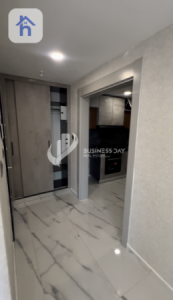 Modern Apartment Image 7