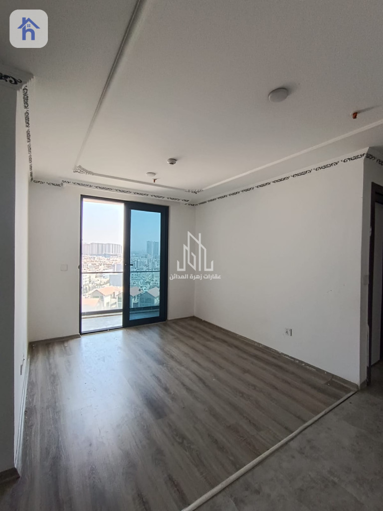 One Bedroom Apartment in Life Towers