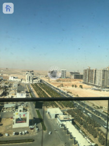 Spacious 2-Bedroom Apartment in Empire Square Resim 5