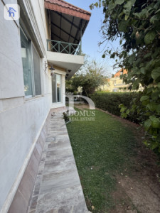 House Opposite Garden Image 6