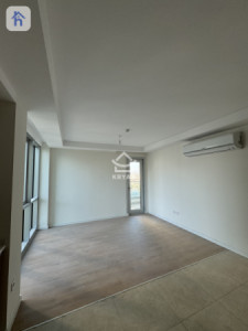 Elegant 1BR Apartment in High Floor Image 3