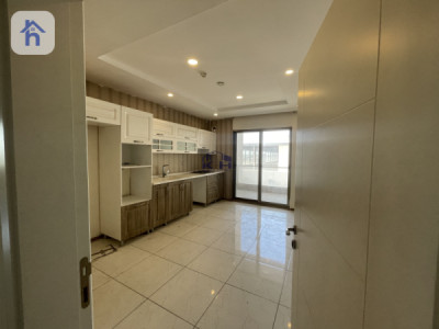 Spacious 3-Bedroom Apartment in Zaniary Towers Image 4