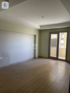 Modern Apartment with 4 Bedrooms Image 9