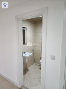 Apartment Opposite Garden Image 9