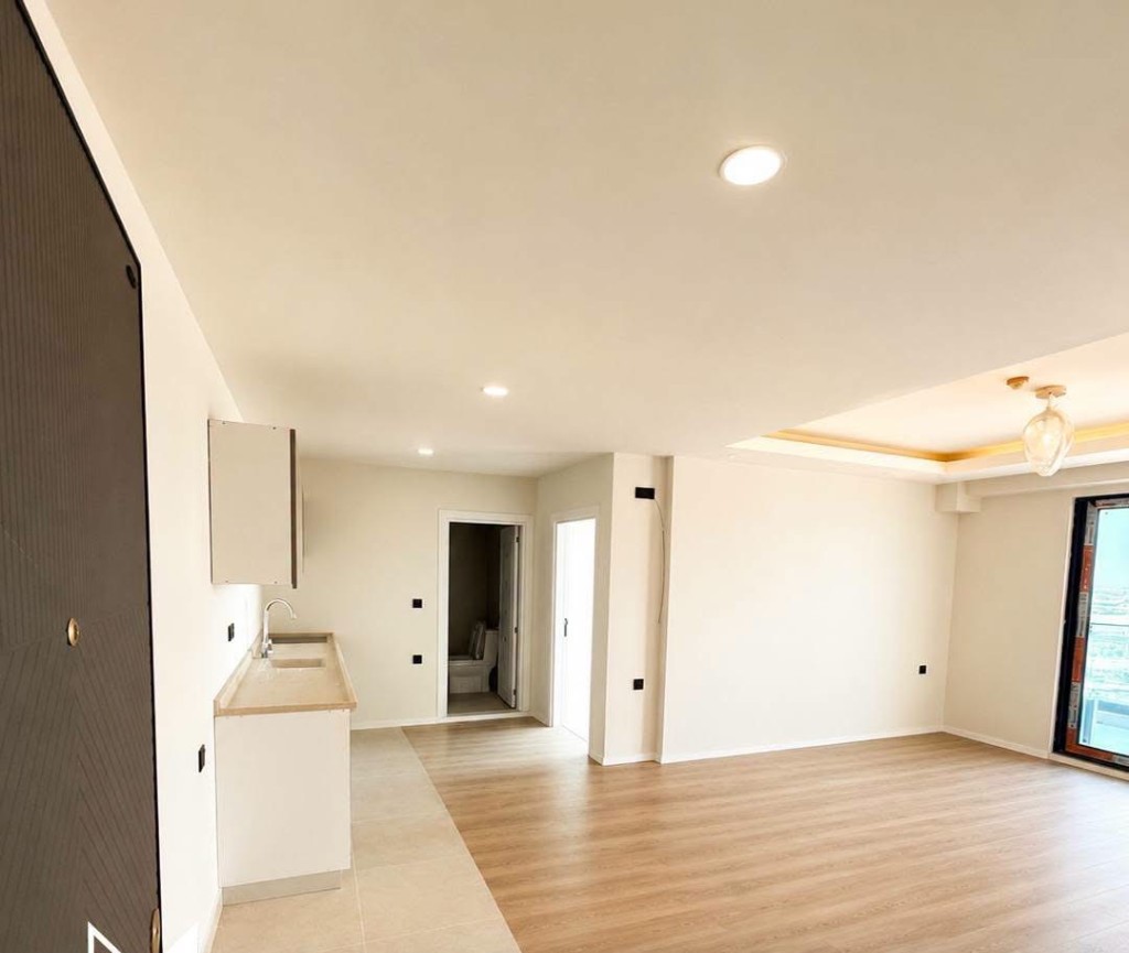 Spacious Living in Serene Location Image 6