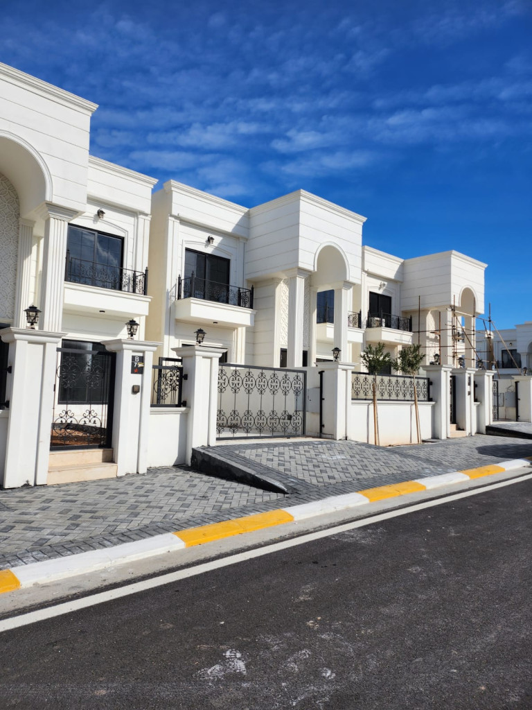 منزل واسع بـ 4 غرف نوم