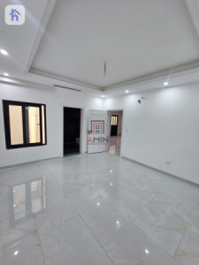 Spacious house with 4 bedrooms image 11