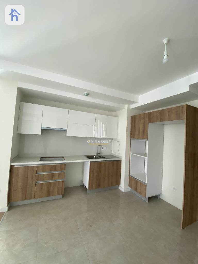 Cozy Apartment in Empire Wings