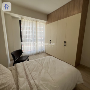 Luxurious Apartment with Great Views Image 7