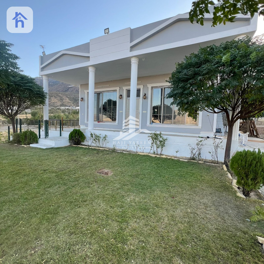 شاليه مريح مع إطلالة على الجبال