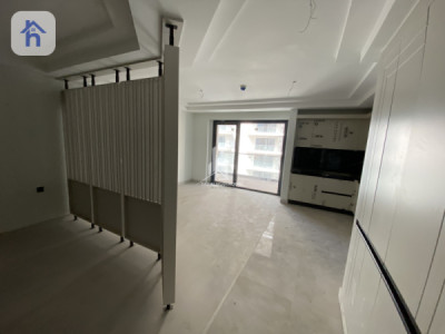 Modern Studio Apartment in Rami Towers Image 6
