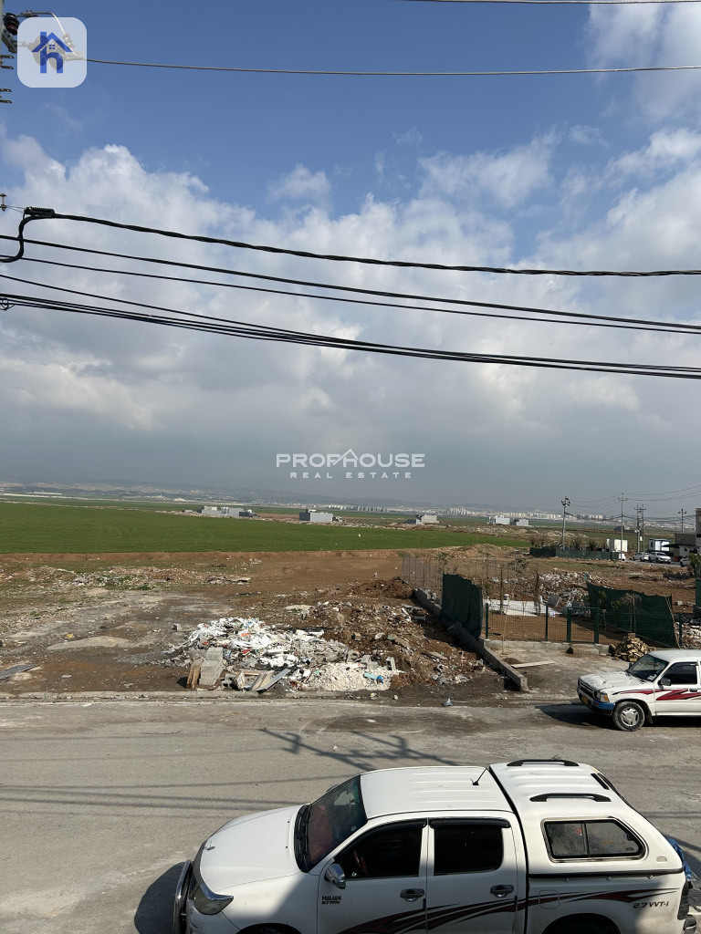 Modern House with Four Bedrooms Resim 6