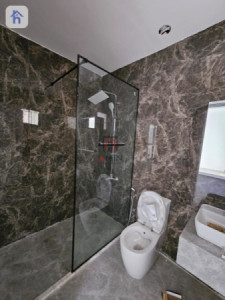 5 Bedroom House for Sale image 17