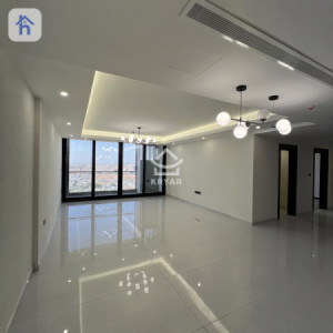 Bright Apartment with Stunning Views Image 11