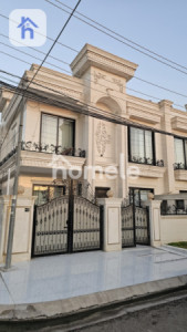 خانووی VIP image 1