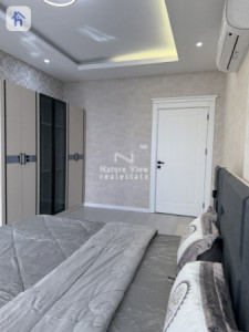 Spacious Apartment with Spectacular Views Image 6