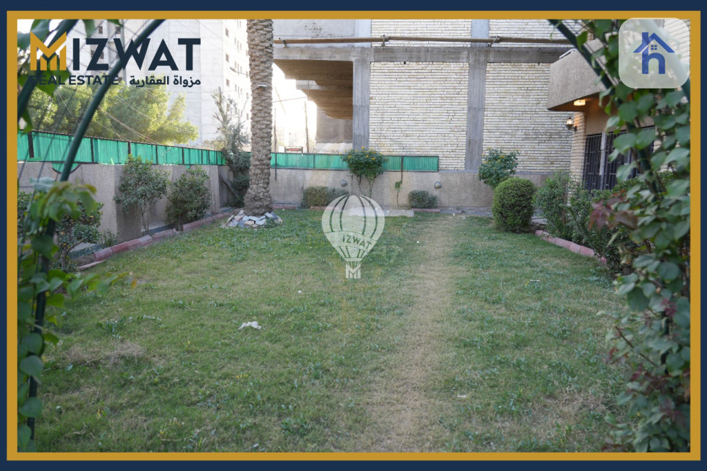 منزل تجاري فسيح في الدورة صورة 2