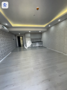 Studio Apartment in Queen Tower image 2