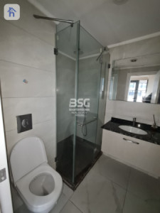 شقة عصرية بغرفتي نوم وإطلالة رائعة صورة 3