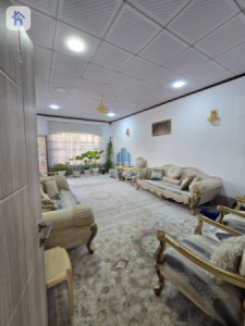 House (253m²) Image 3