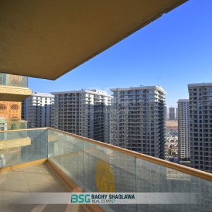 Spacious Apartment with Stunning Views Image 11