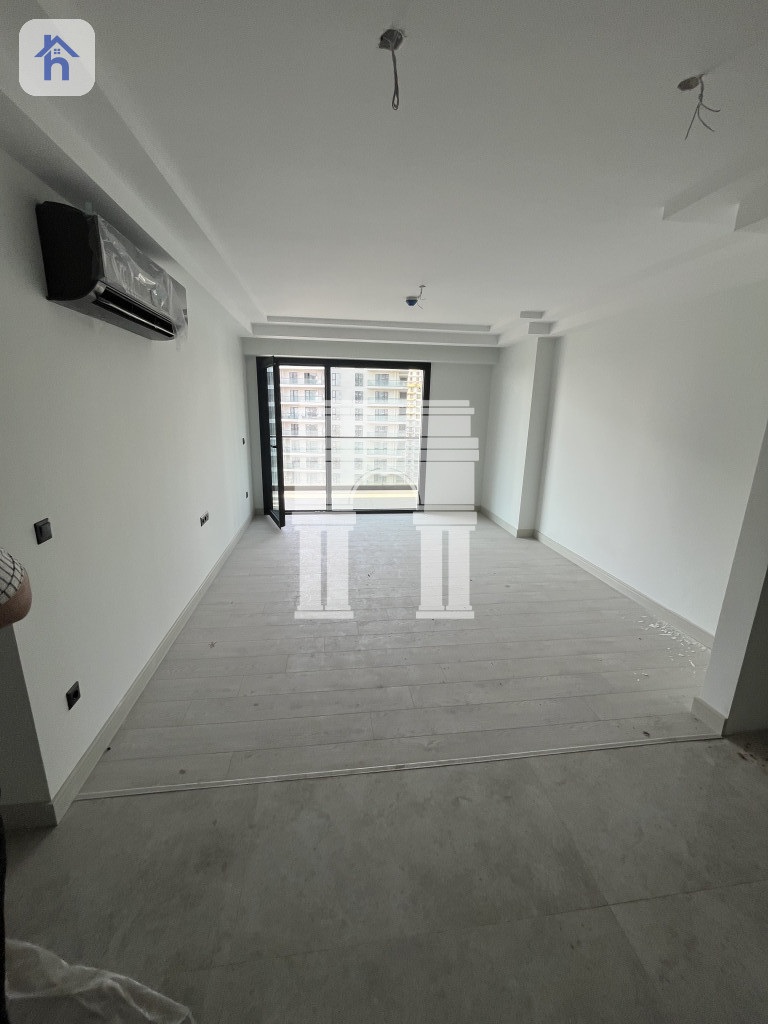 Modern 1 Bedroom Apartment in Rami Towers — 1