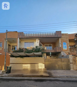Spacious House with 4 Bedrooms image 1